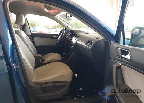 2018 Volkswagen Tiguan 2.0T Se/2.0T Sel z USA, uszkodzony, nr VIN 3VV3B7AX3JM033473